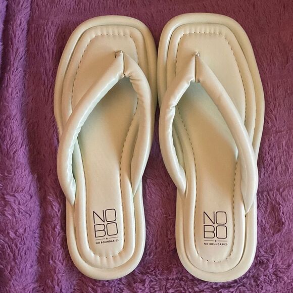 Mint Green Puffy Sandals - Picture 1 of 3
